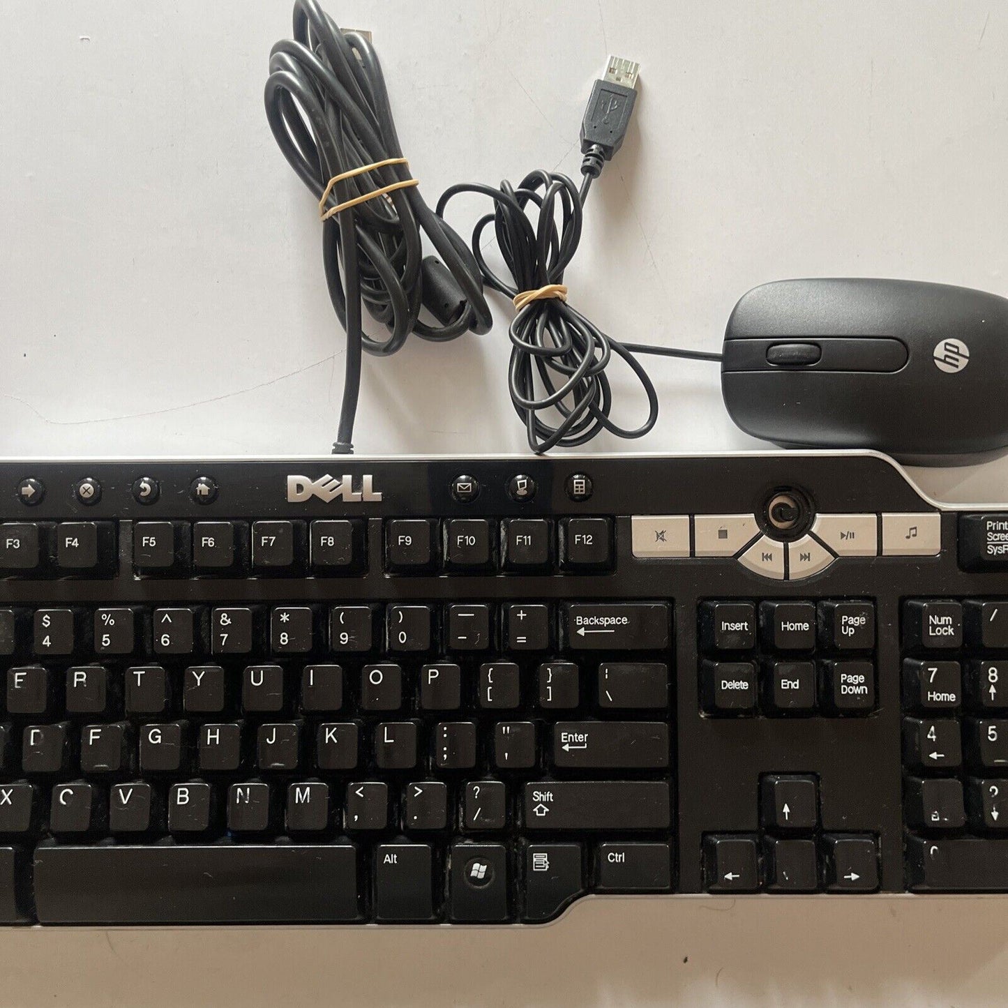 Dell Y-UK-DEL1 USB Keyboard & HP USB Mouse *volume knob missing but still works*