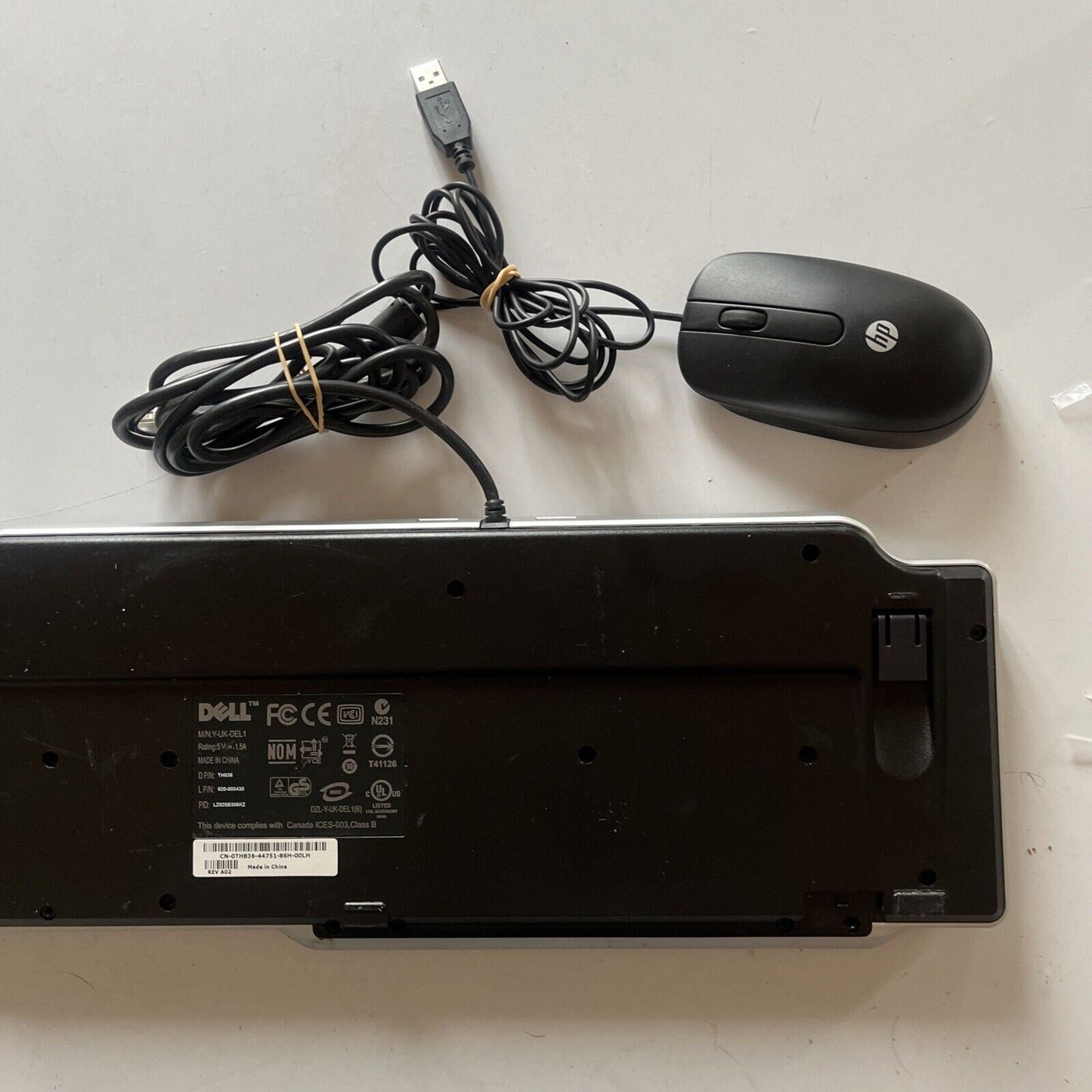 Dell Y-UK-DEL1 USB Keyboard & HP USB Mouse *volume knob missing but still works*