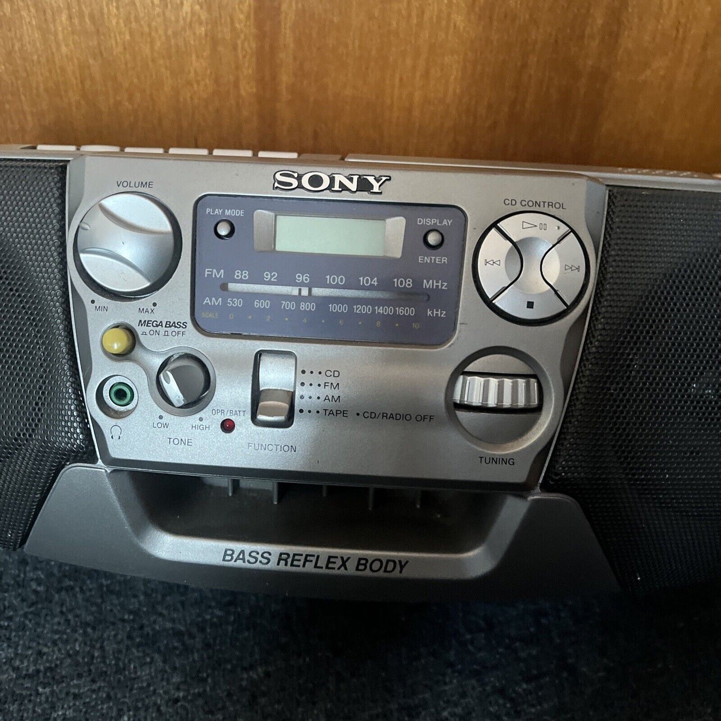 Sony CFD-V17 CD Radio Cassette Recorder AM/FM