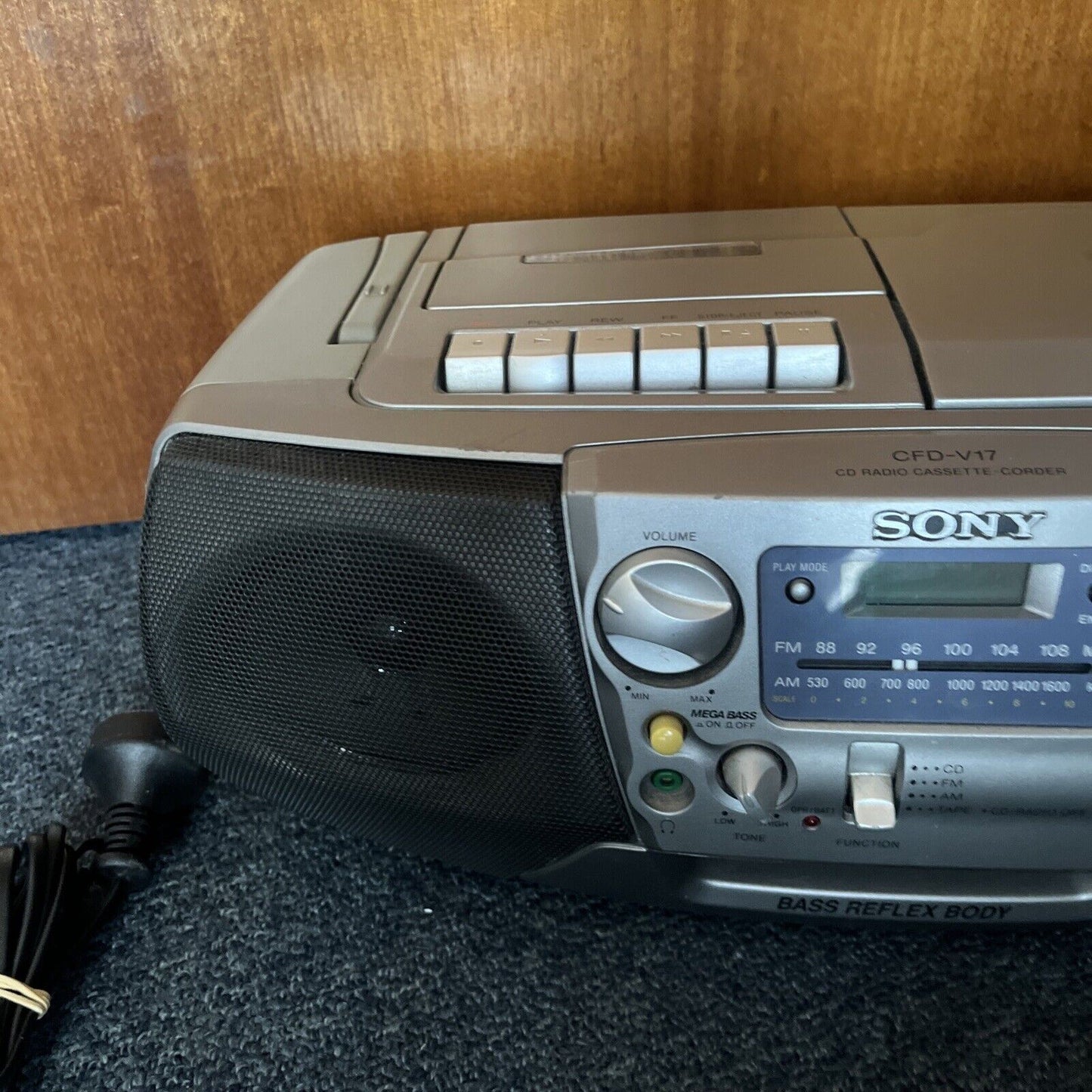 Sony CFD-V17 CD Radio Cassette Recorder AM/FM