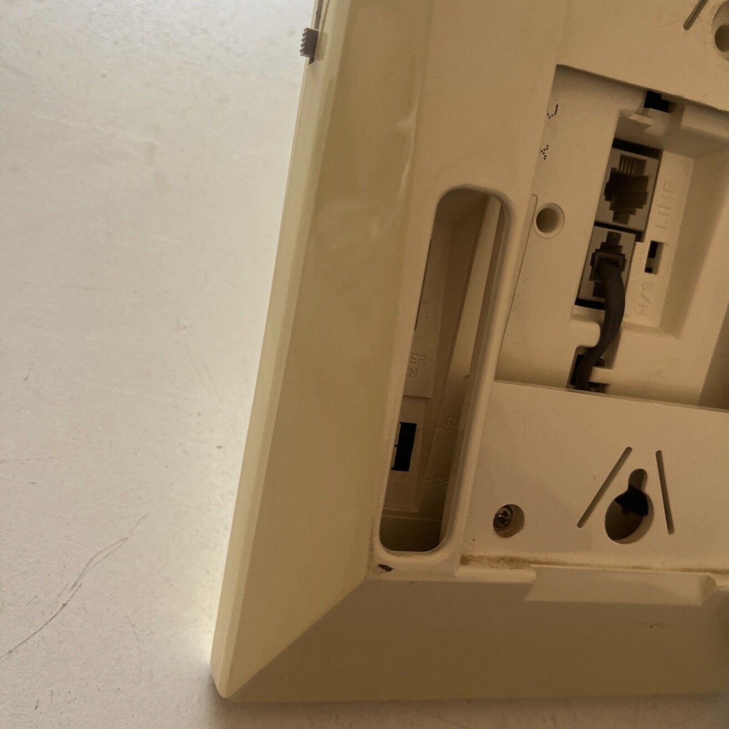 Telecom Landline Corded Telephone 550/117 with Wall Mount NBN Compatible