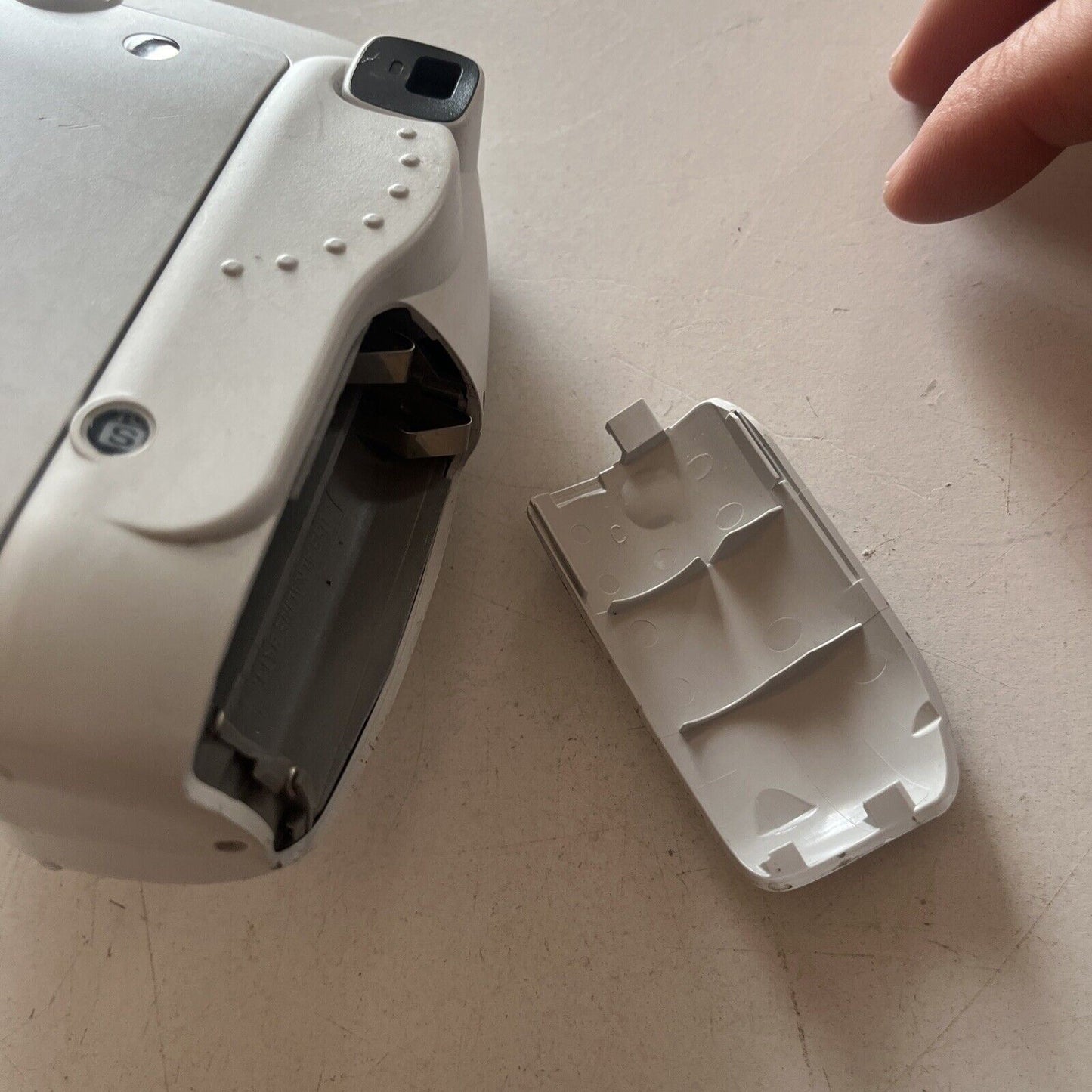 Fuji Instax Mini 9 - Smokey White