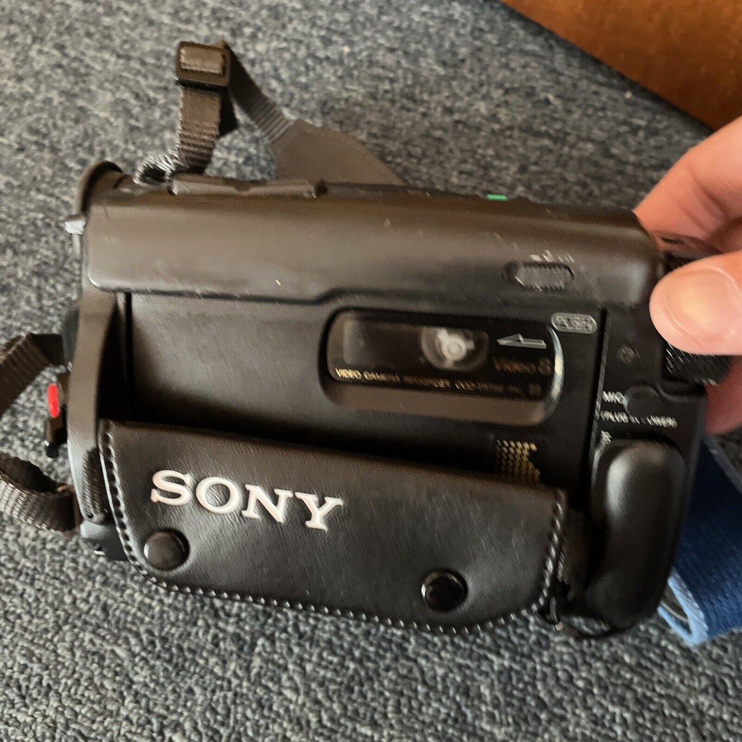 Sony CCD-TR75E Video 8 Handycam Camera Camcorder *For Parts Or Repair*