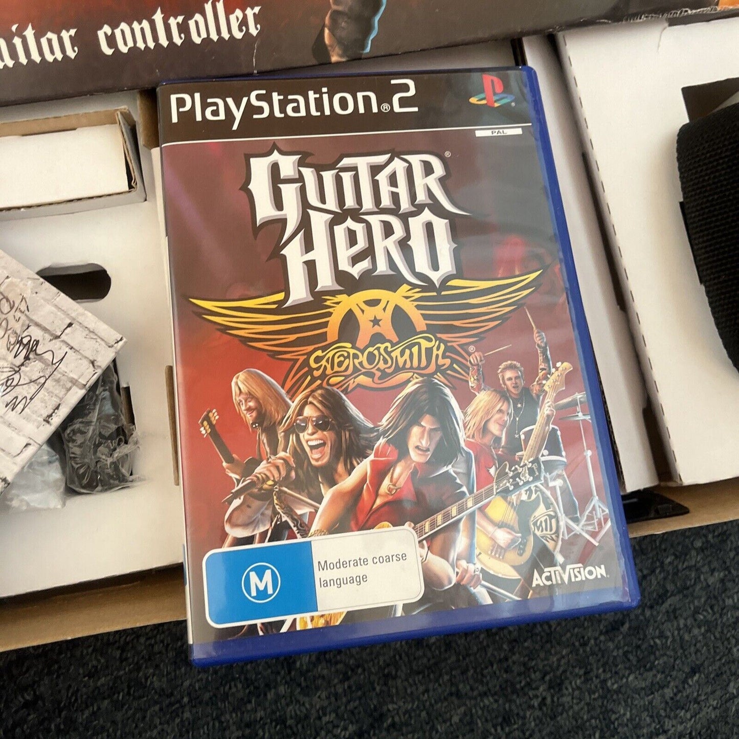 Guitar Hero Aerosmith Game & Wireless Guitar Controller Tour Book Sony PS2 PAL