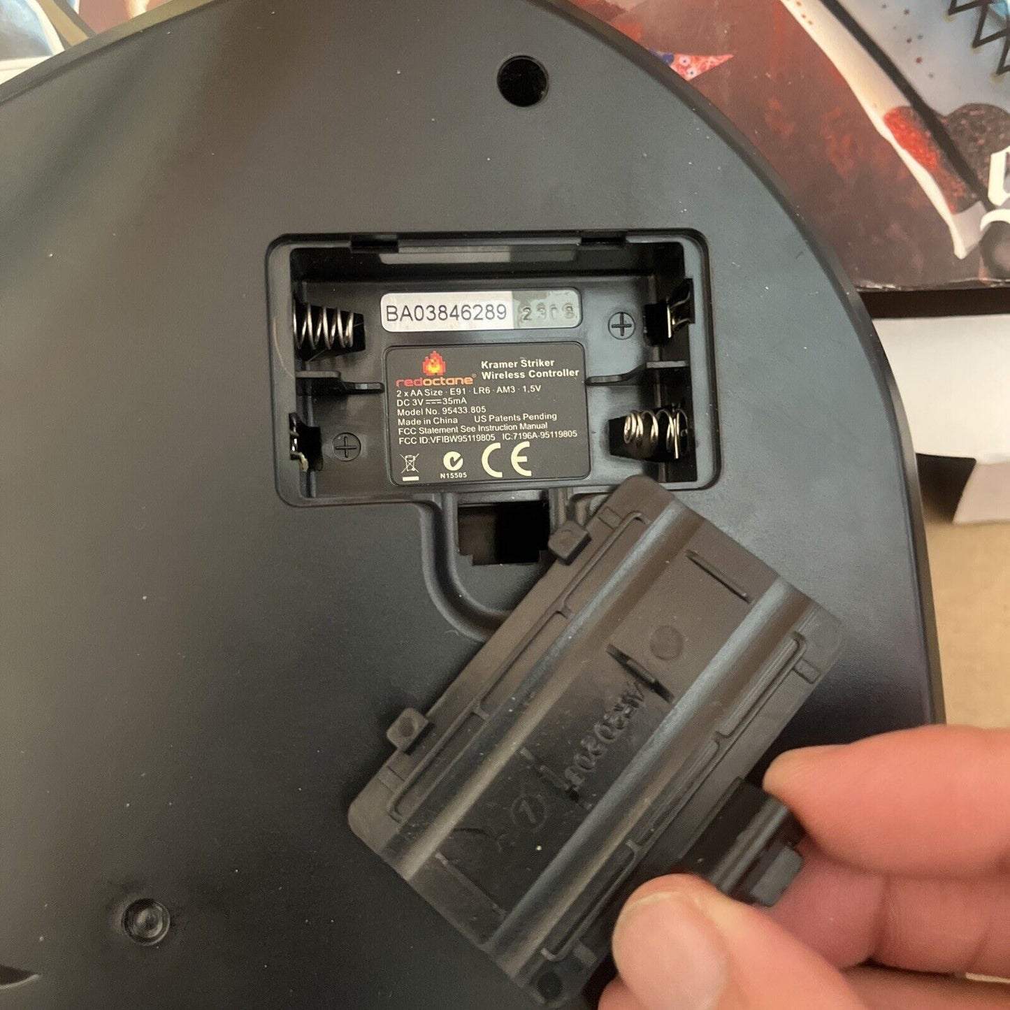 Guitar Hero Aerosmith Game & Wireless Guitar Controller Tour Book Sony PS2 PAL