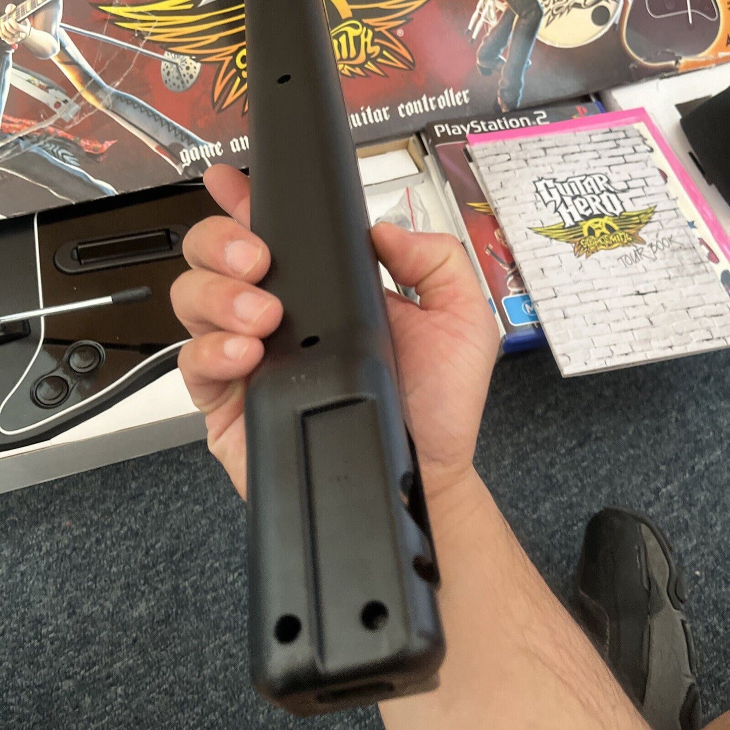 Guitar Hero Aerosmith Game & Wireless Guitar Controller Tour Book Sony PS2 PAL