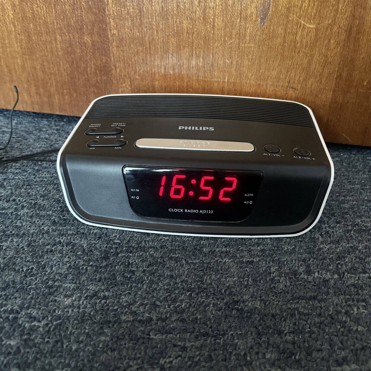 Philips Clock FM Radio AJ3123