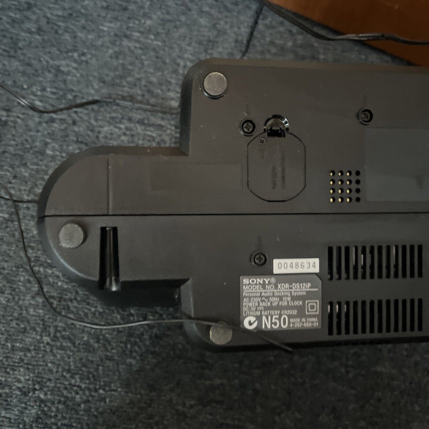 SONY DAB+ Digital Radio FM Personal Audio Docking System Clock Alarm XDR-DS12iP