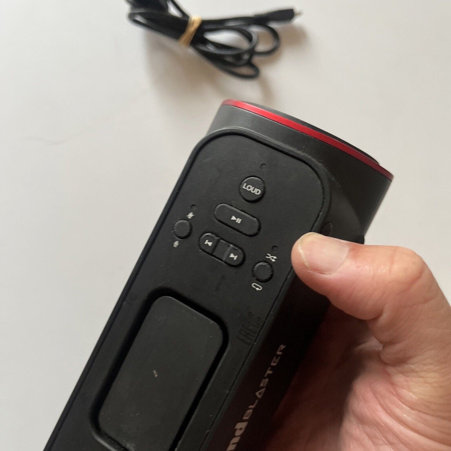 Creative Sound Blaster Free Portable Bluetooth Speaker