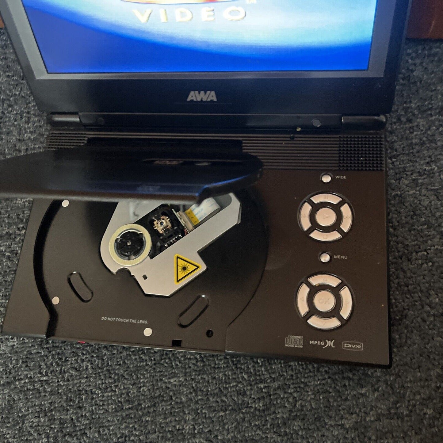 AWA 9" Portable DVD Player LMD5909B