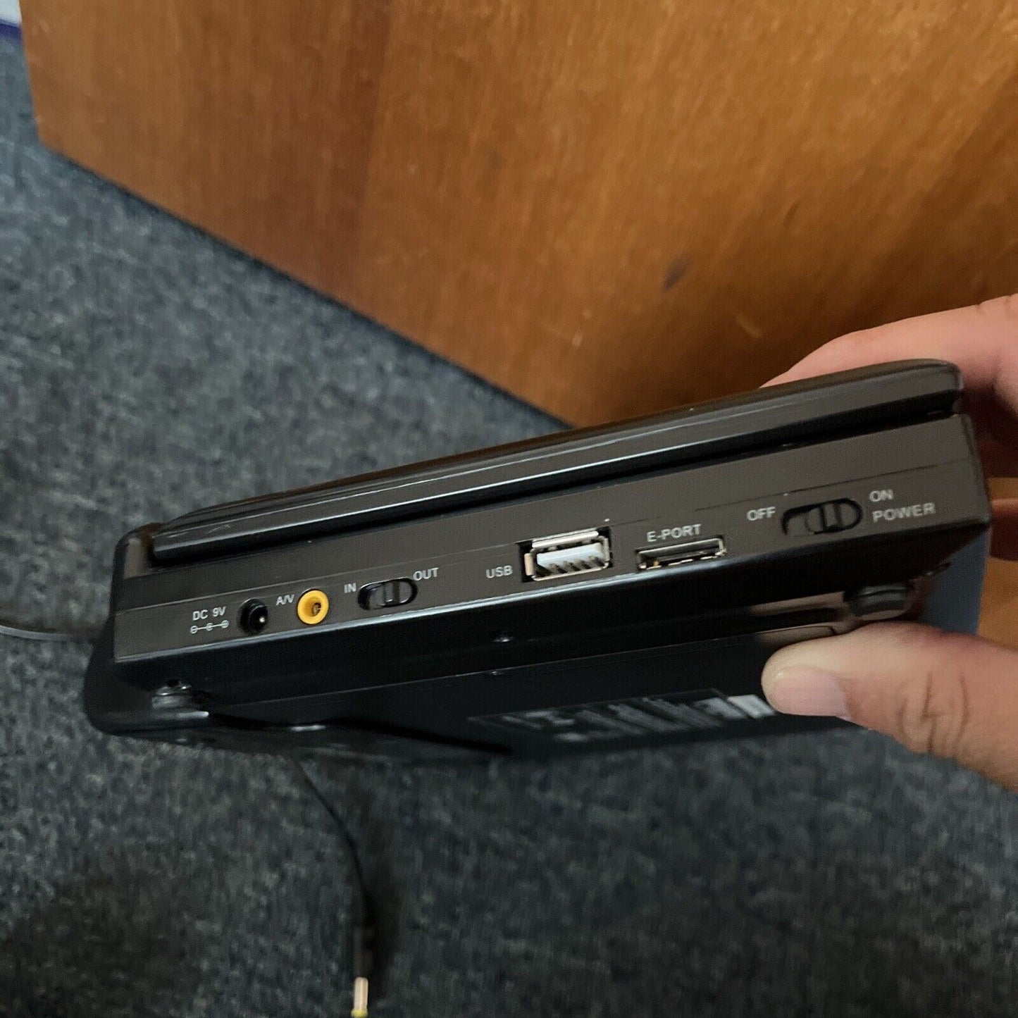 AWA 9" Portable DVD Player LMD5909B