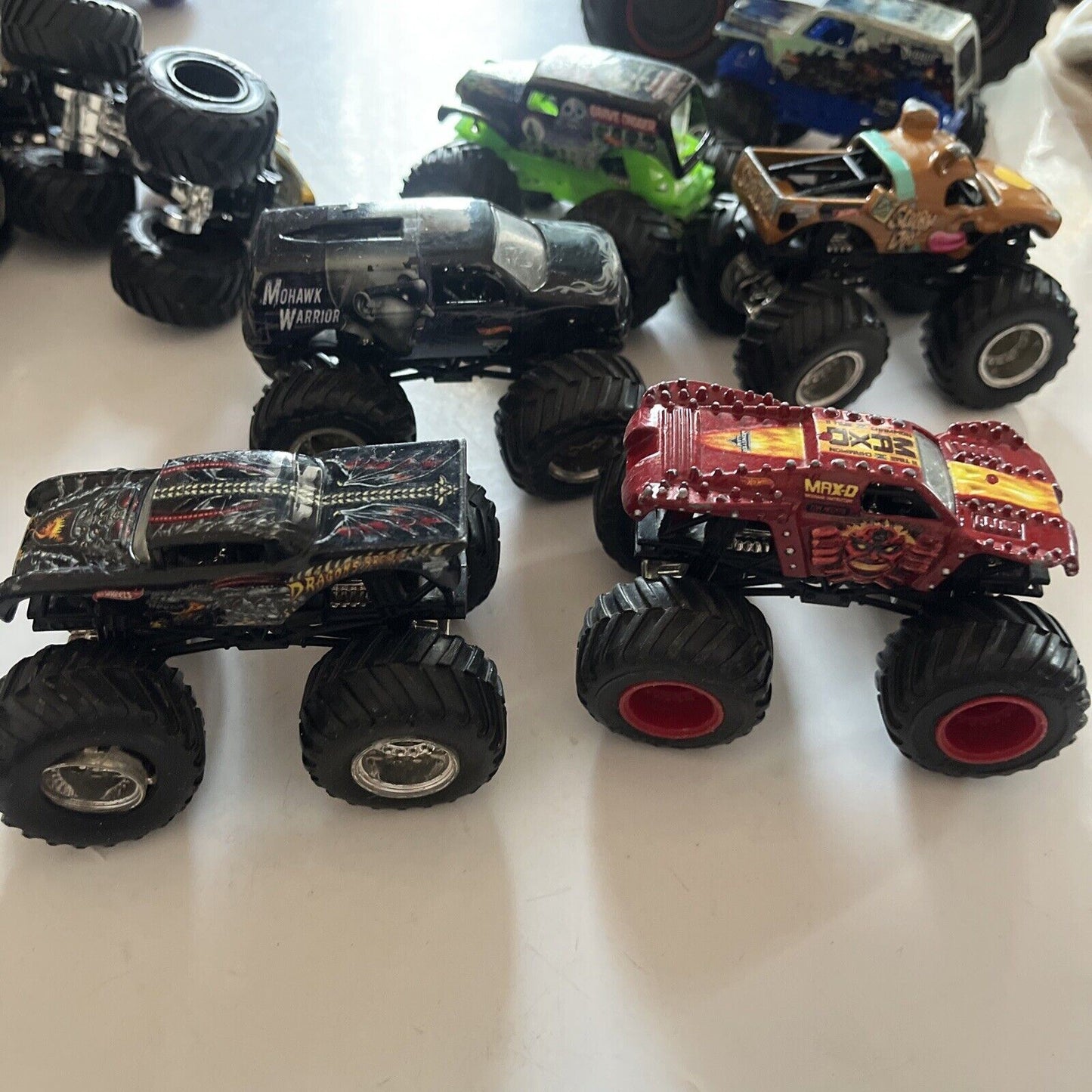 20x Hot Wheels Trucks Bulk Scooby-Doo, Grave Digger, Batman, Max-D, Spiderman