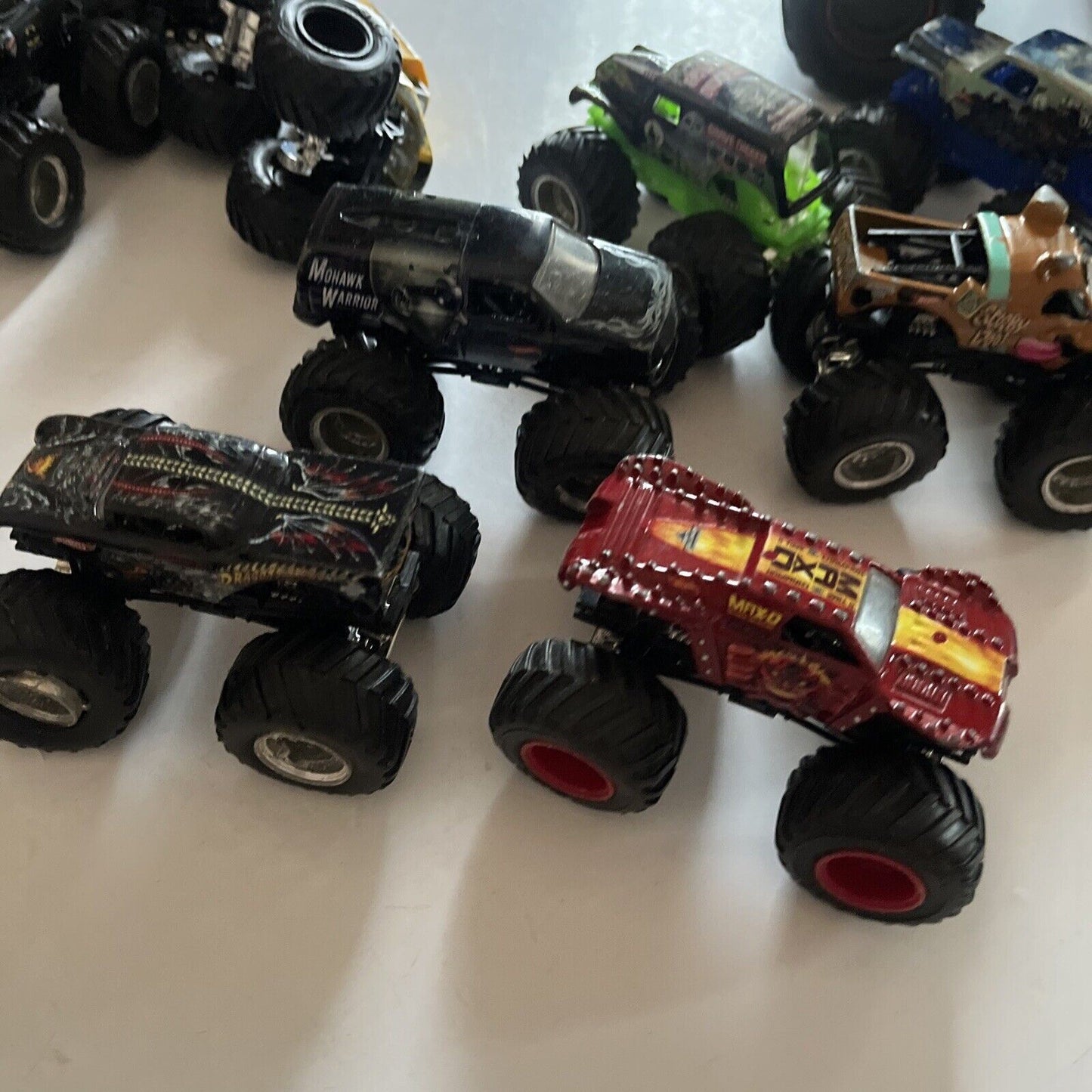 20x Hot Wheels Trucks Bulk Scooby-Doo, Grave Digger, Batman, Max-D, Spiderman