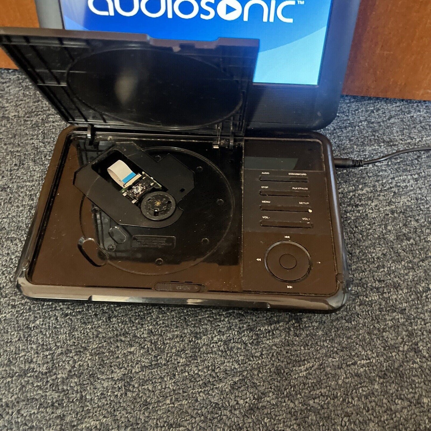 Audiosonic 9" Portable DVD Player KM916N