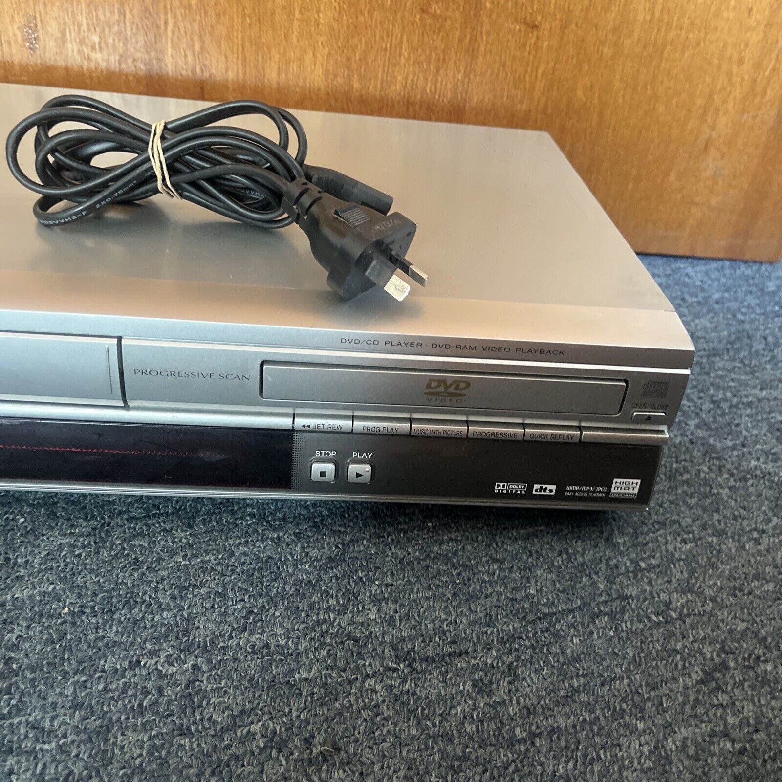 Panasonic NV-VP31 DVD Player Recorder VHS PAL/NTSC Playback *No