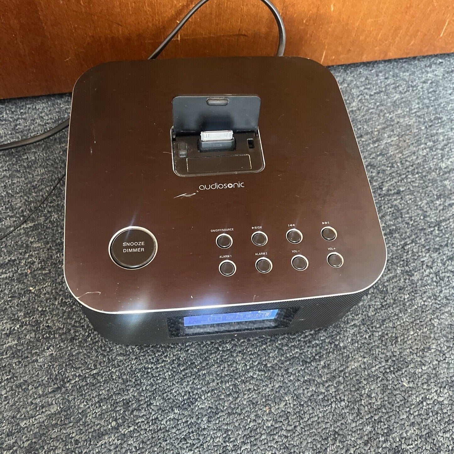 Audiosonic Alarm Clock FM Radio 30-pin iPhone iPod Dock DS403