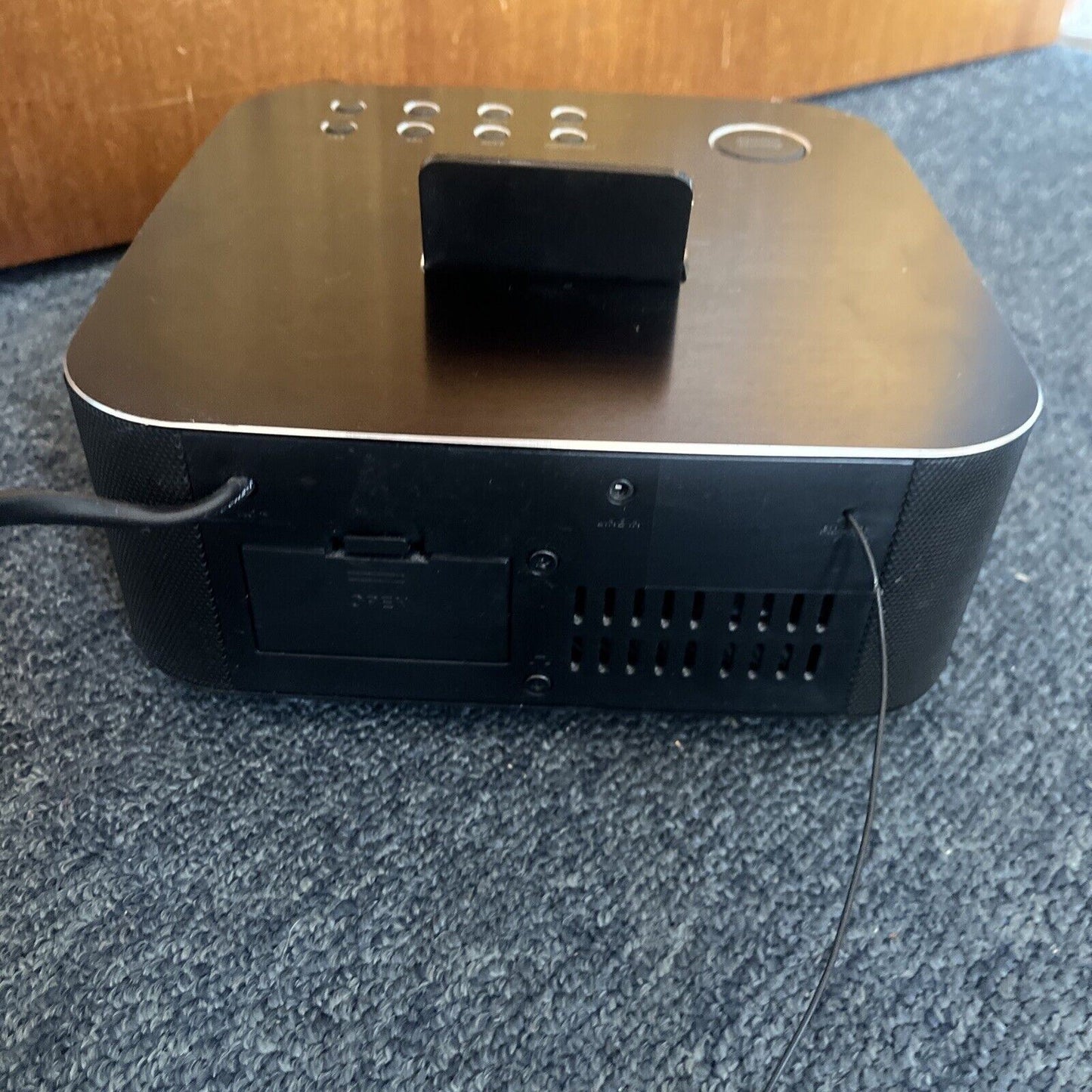 Audiosonic Alarm Clock FM Radio 30-pin iPhone iPod Dock DS403