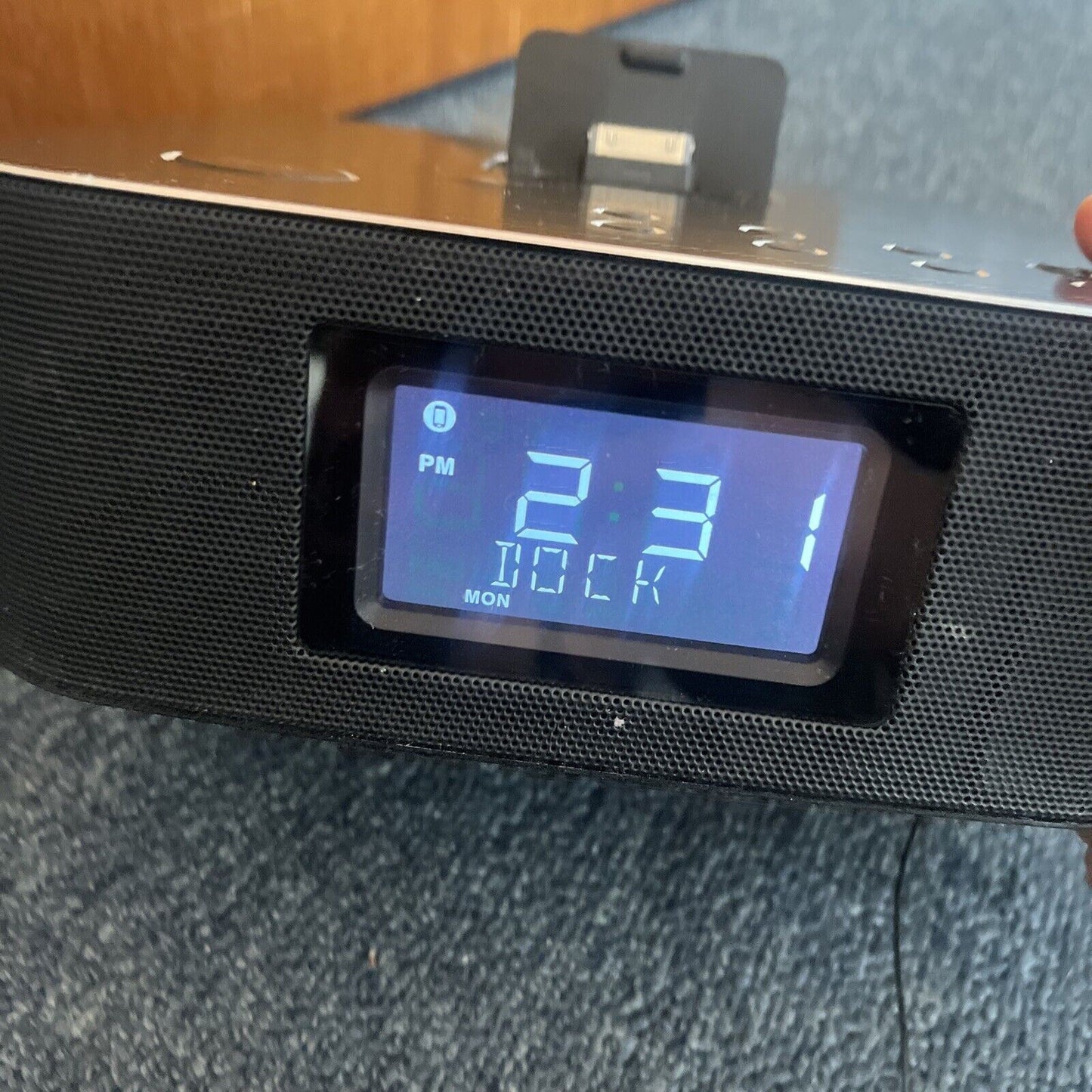 Audiosonic Alarm Clock FM Radio 30-pin iPhone iPod Dock DS403