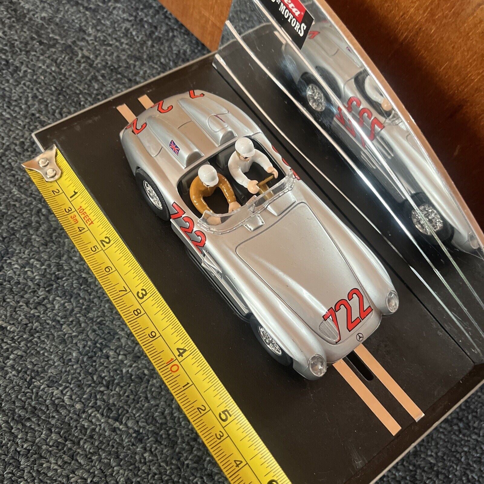 Carrera Mercedes 300 SLR Sounds of Motors 1:32 – Retro Unit