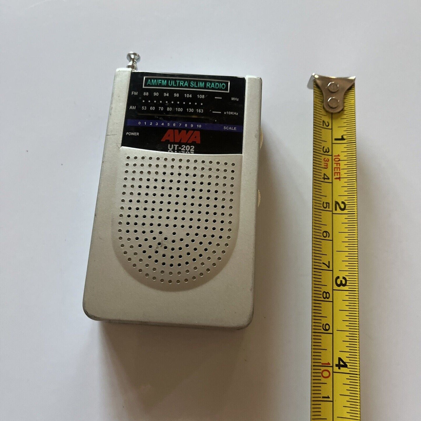 AWA UT-202 Portable AM/FM Radio