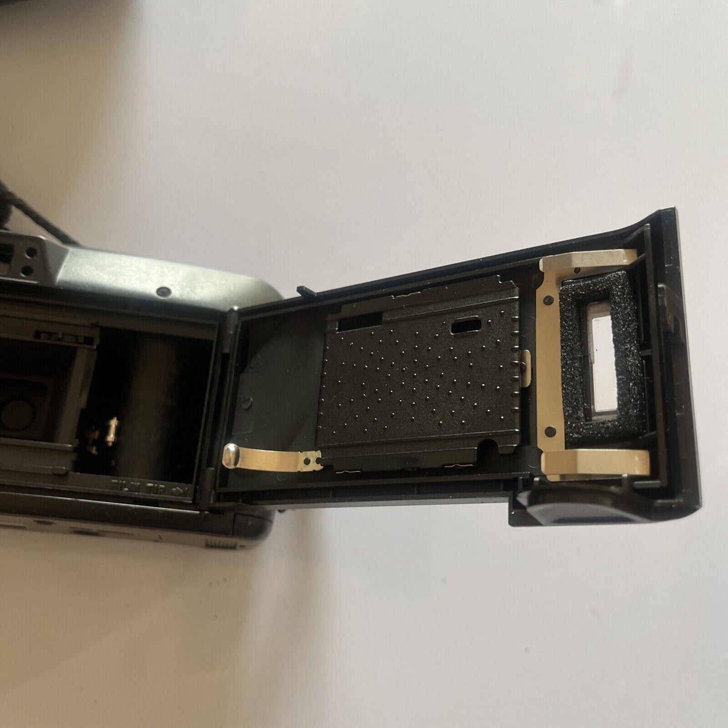 Minolta C10 Film Camera 35mm *Battery lid broken - but still works*