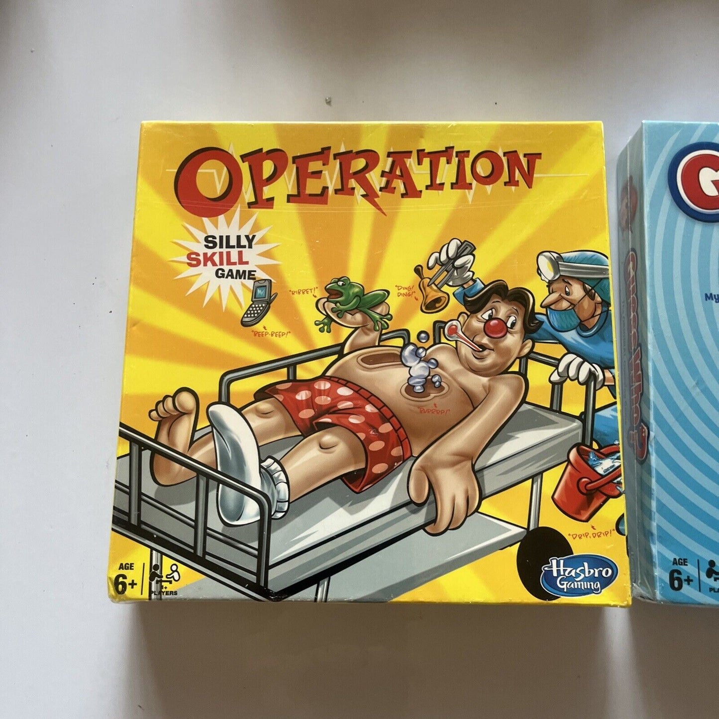 *New Sealed* Operation Hasbro & Guess Who? Mini Board Game 2016