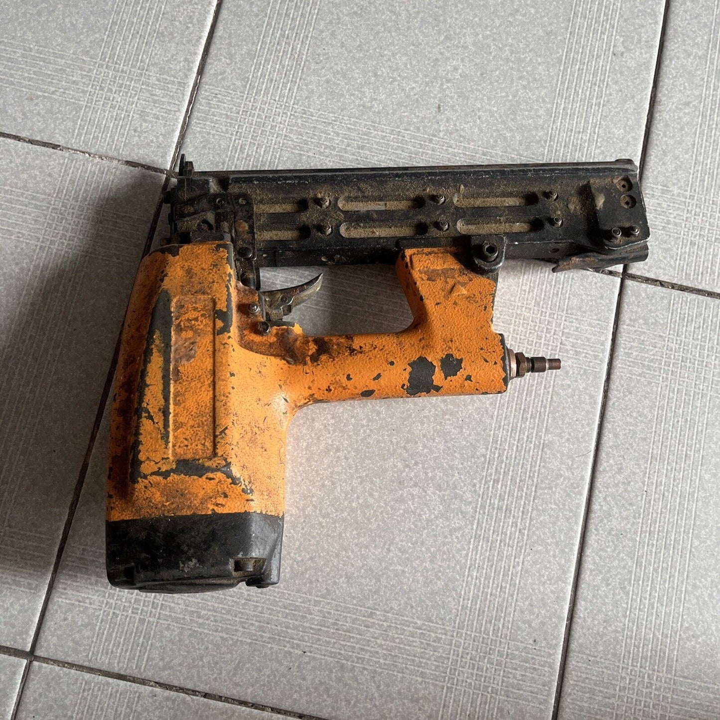 Pneumatic Nail Gun Stapler Gun