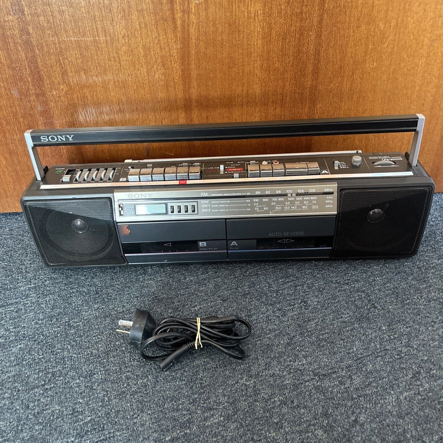 Sony Boombox Stereo Dual Cassette Tape Recorder AM/FM/SW Radio CFS-W401S