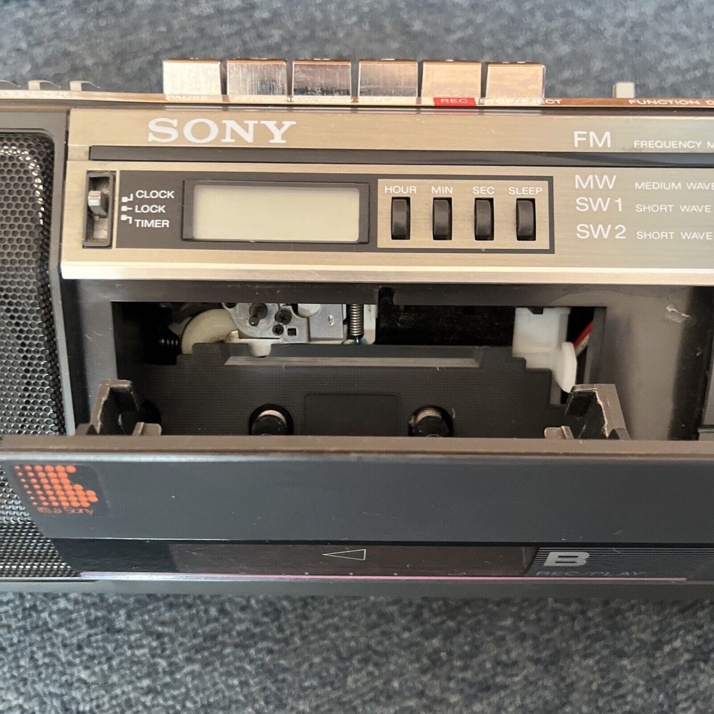 Sony Boombox Stereo Dual Cassette Tape Recorder AM/FM/SW Radio CFS-W401S