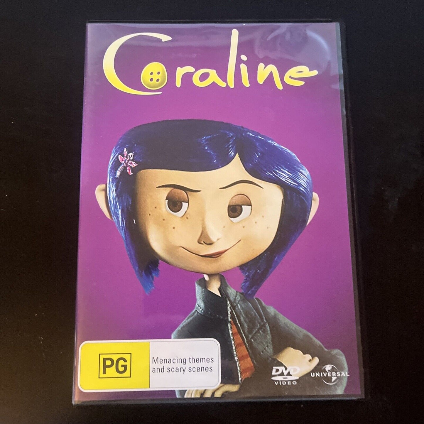 Coraline (DVD, 2009) Dakota Fanning, Teri Hatcher, Jennifer Saunders Region 4