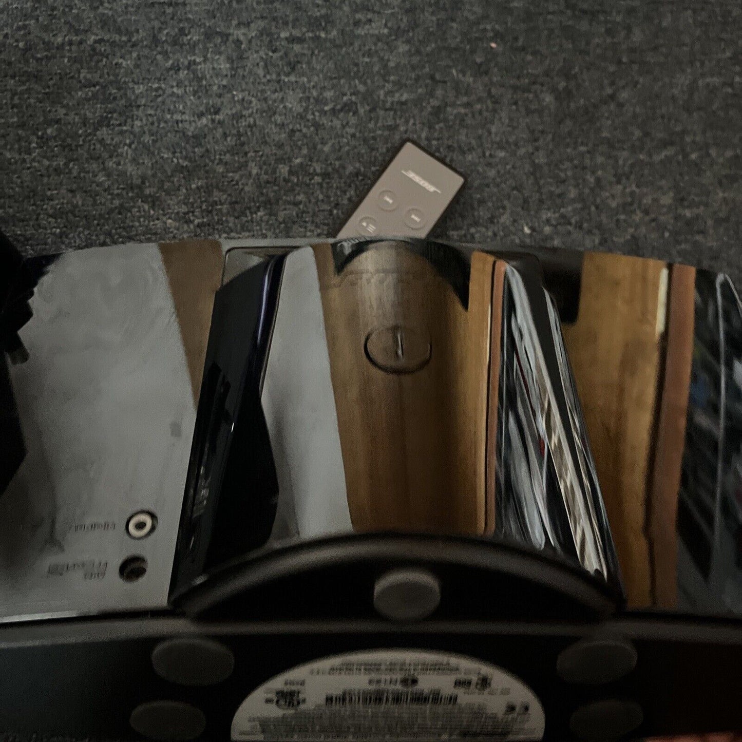 Bose Sound dock Portable Digital Music System For 30-Pin iPod iPhone with Remote