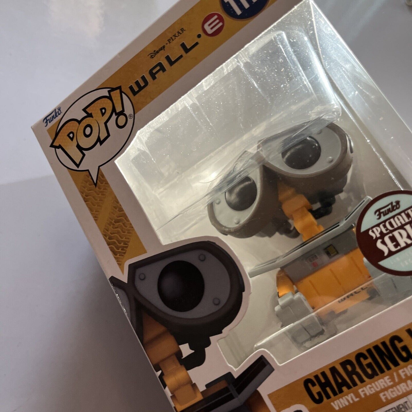Wall-E - Wall-E Charging #1119 Pop! Vinyl FUNKO