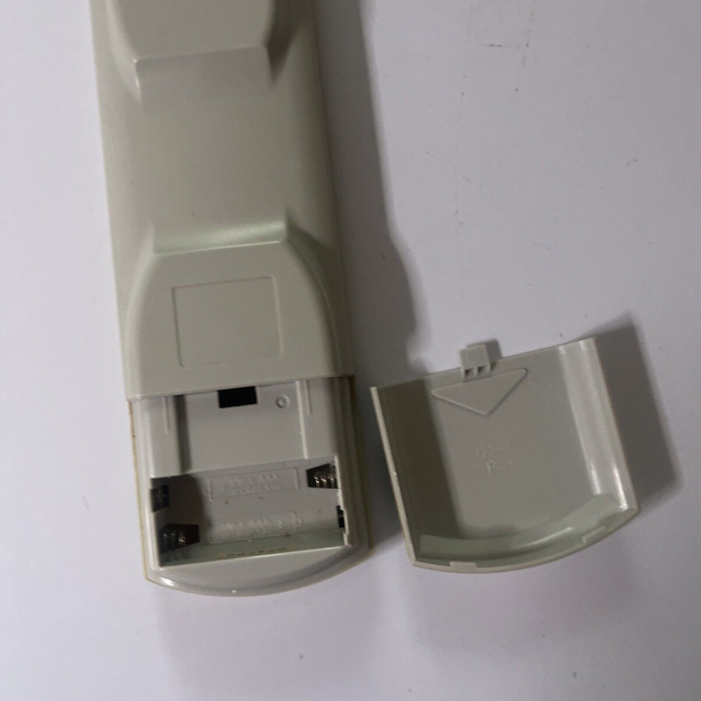 Genuine Toshiba SE-R0085 Remote Control for Sdv330 Sdv393