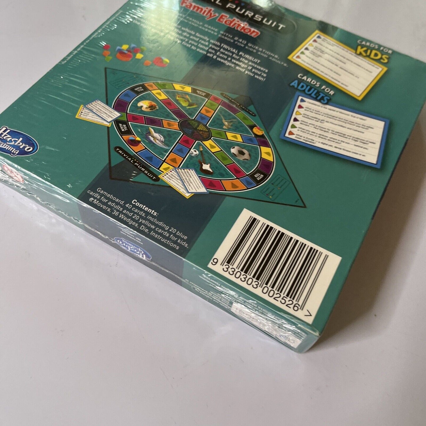 *New Sealed* Trivial Pursuit Mini Travel Size Family Edition Game Hasbro