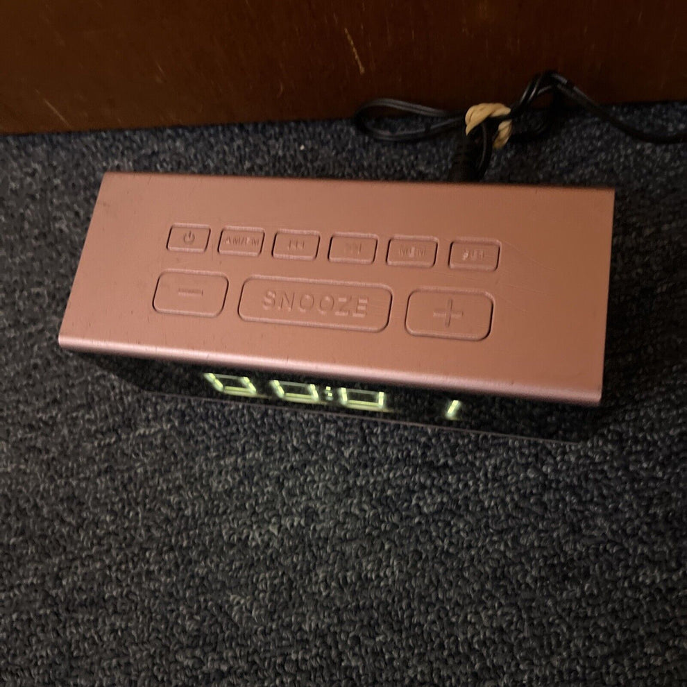 Anko Clock AM/FM Radio Urban Rose Gold CAA18030 Retro Unit