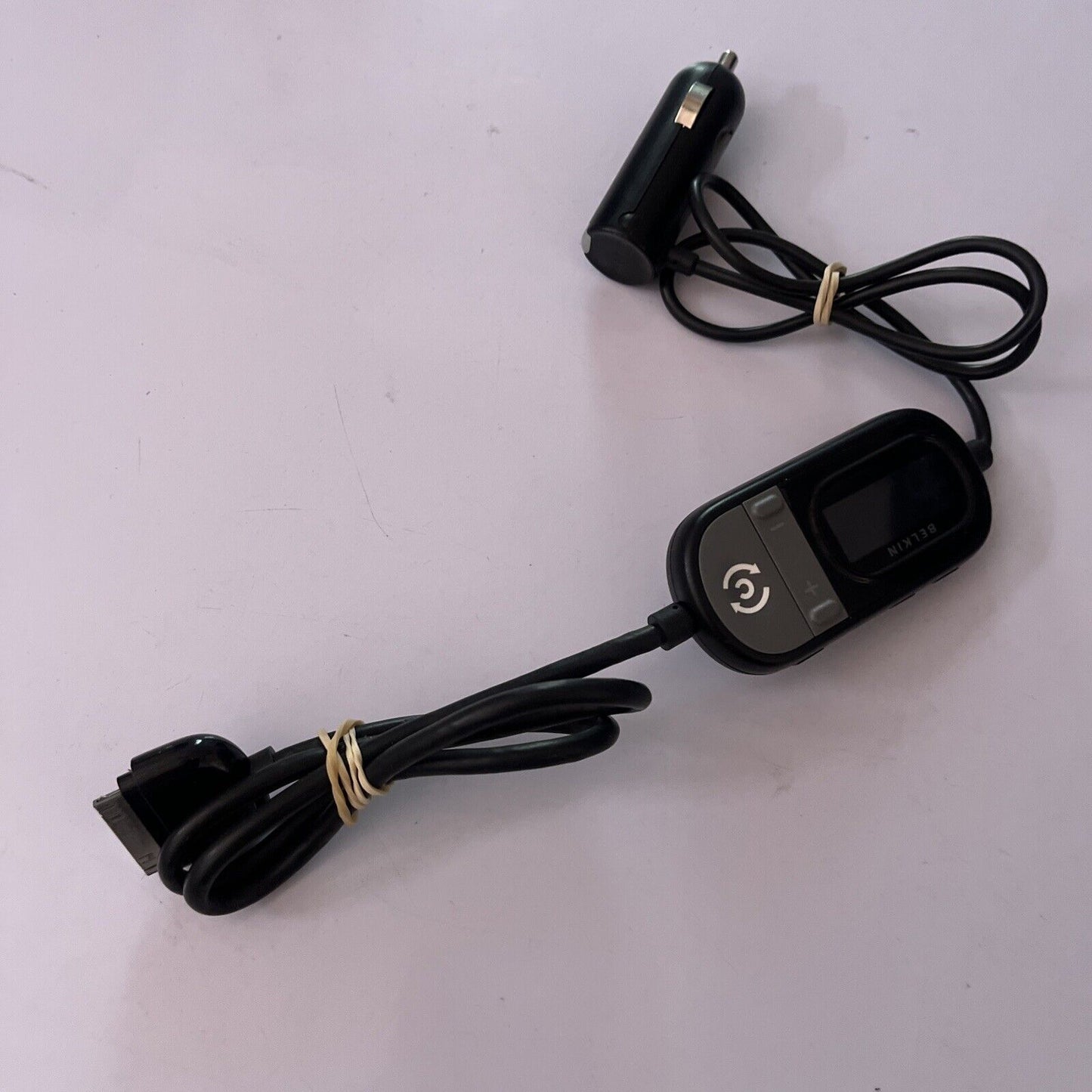 Belkin Tunecast Auto Cigarette Car Tuner For 30-Pin iPod iPhone F8Z498