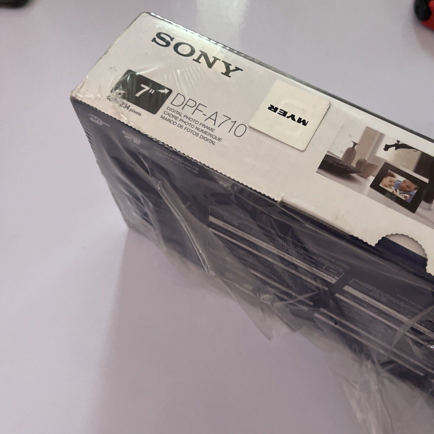 *New* Sony 7" Digital Photo Frame S-Frame DBF-A710