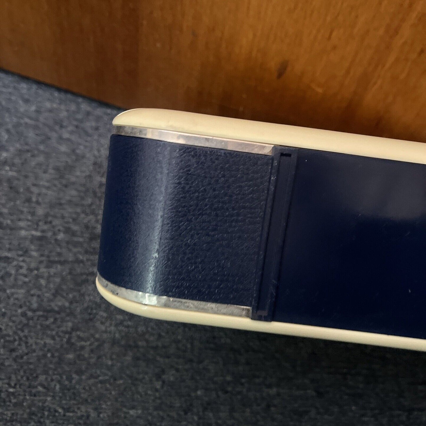 Bush FM/AM/MW/LW Retro Style Radio TR82 BLU/SAA