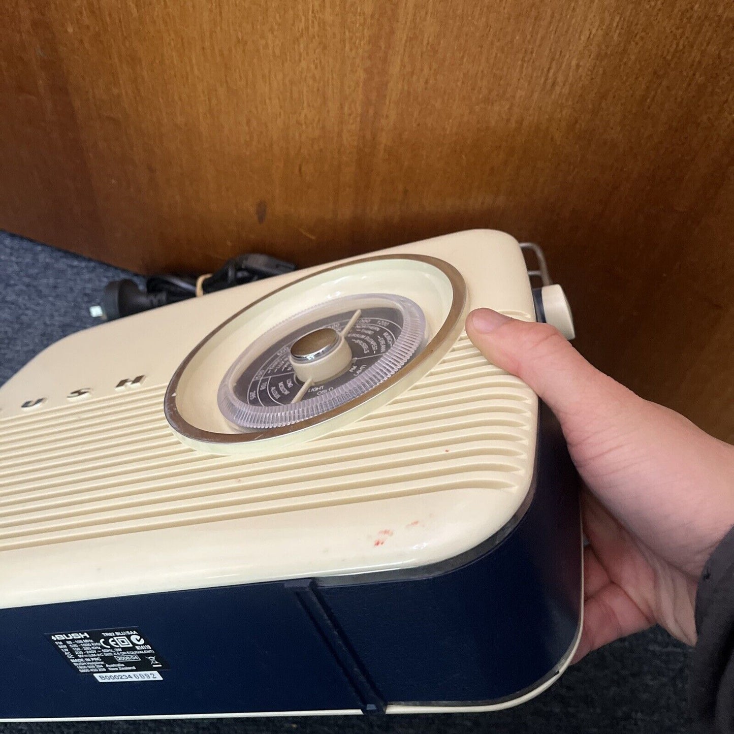 Bush FM/AM/MW/LW Retro Style Radio TR82 BLU/SAA