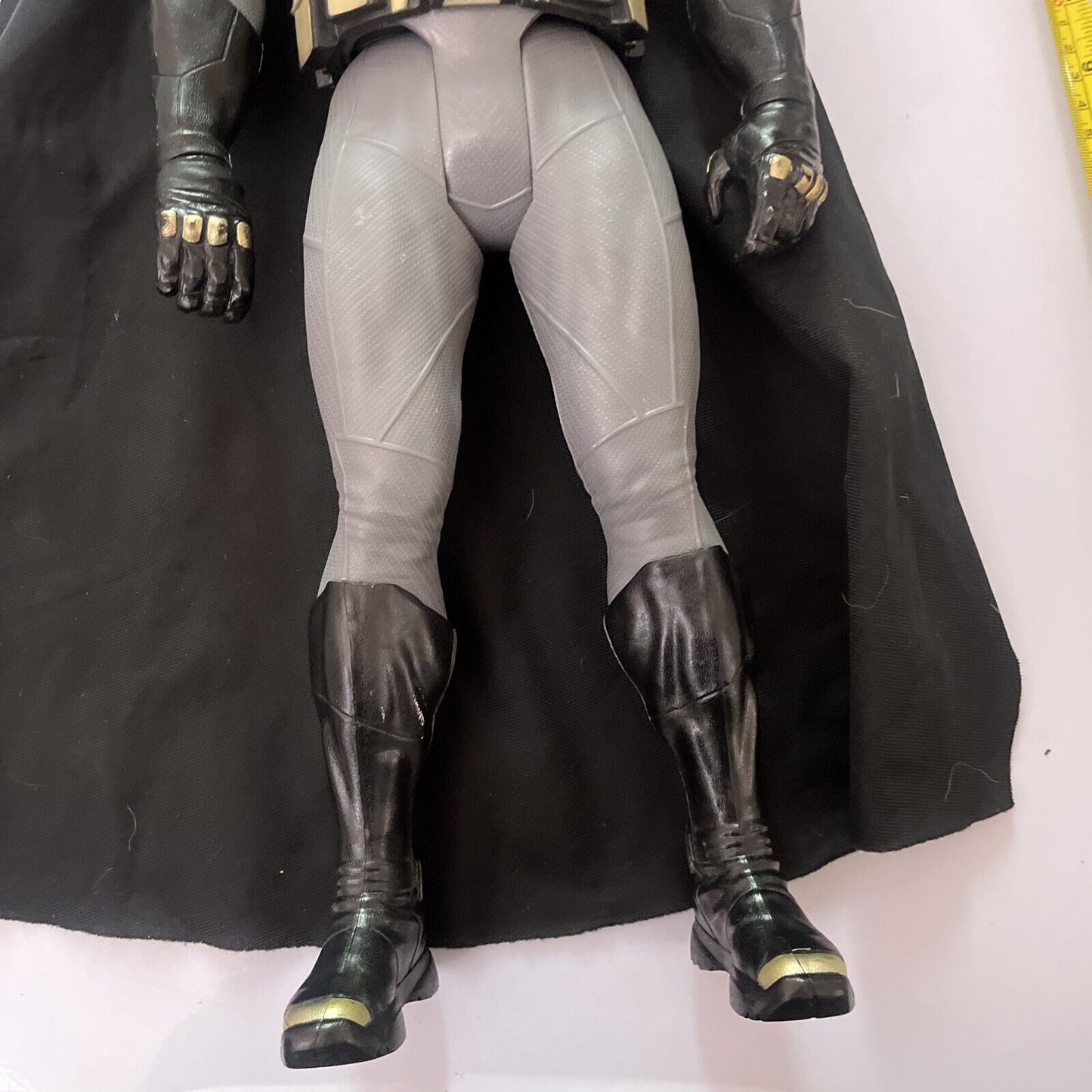 3x Batman Action Figures: 19" 2015 Jakks, 12" 67800, 12" 2015 Dwm50