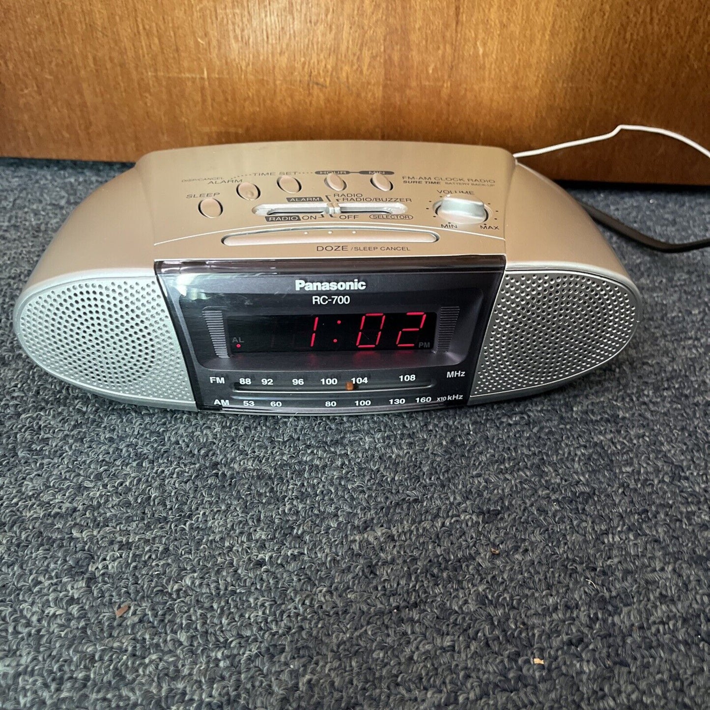 Panasonic RC-700 Alarm Clock AM/FM Radio