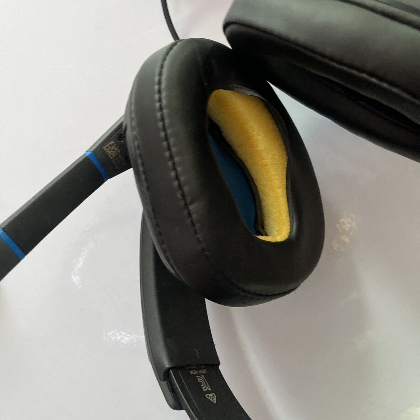 2x Sennheiser 3.5mm Corded Headphones: GSP 300 Gaming Headphone & HD 201 Wired