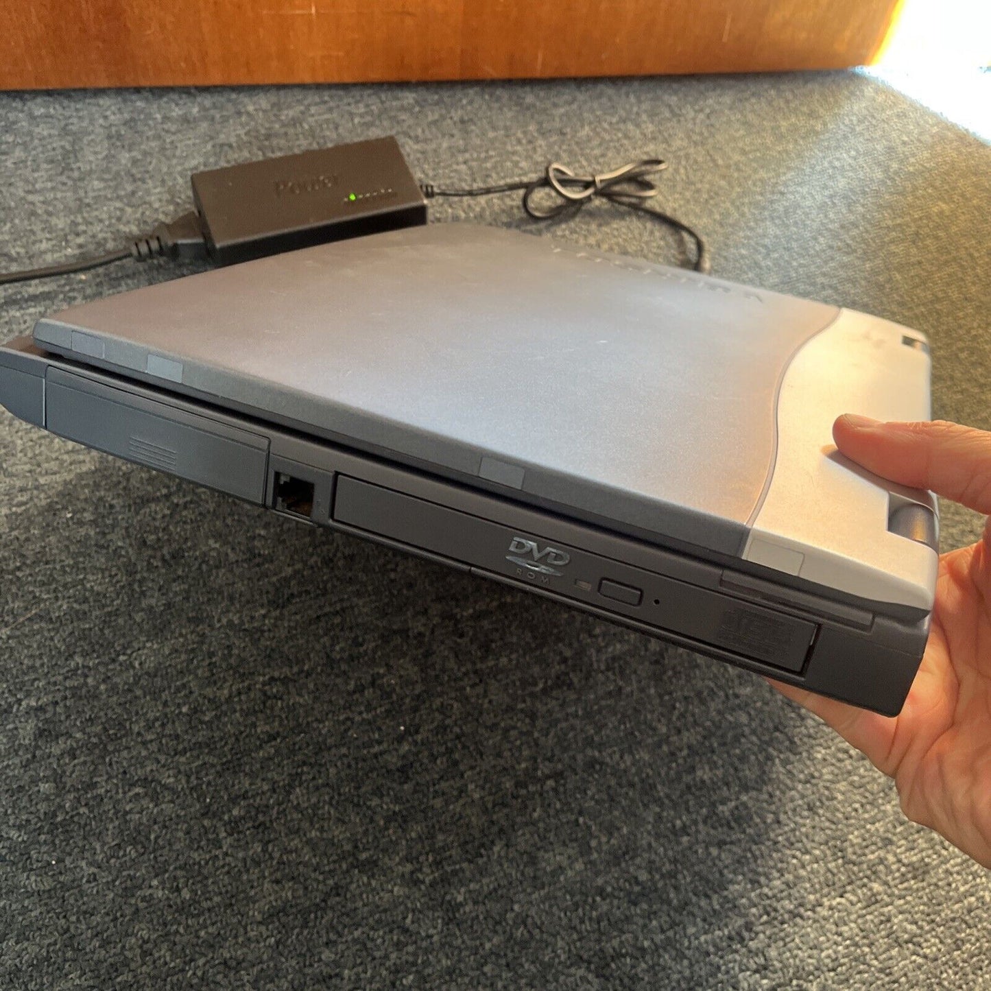 Toshiba Satellite Intel Pentium III 1.10ghz 368mb RAM DVD 30gb 3.5" Floppy Drive