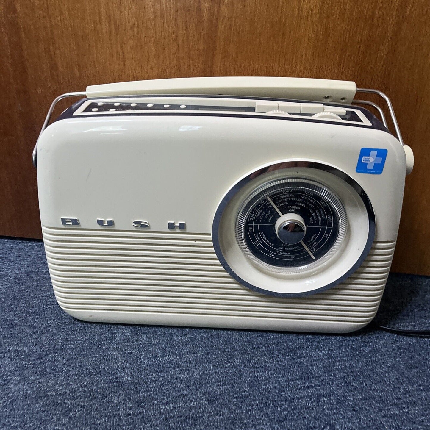 Bush Retro AM/FM DAB+ Digital Radio TR82DAB/A