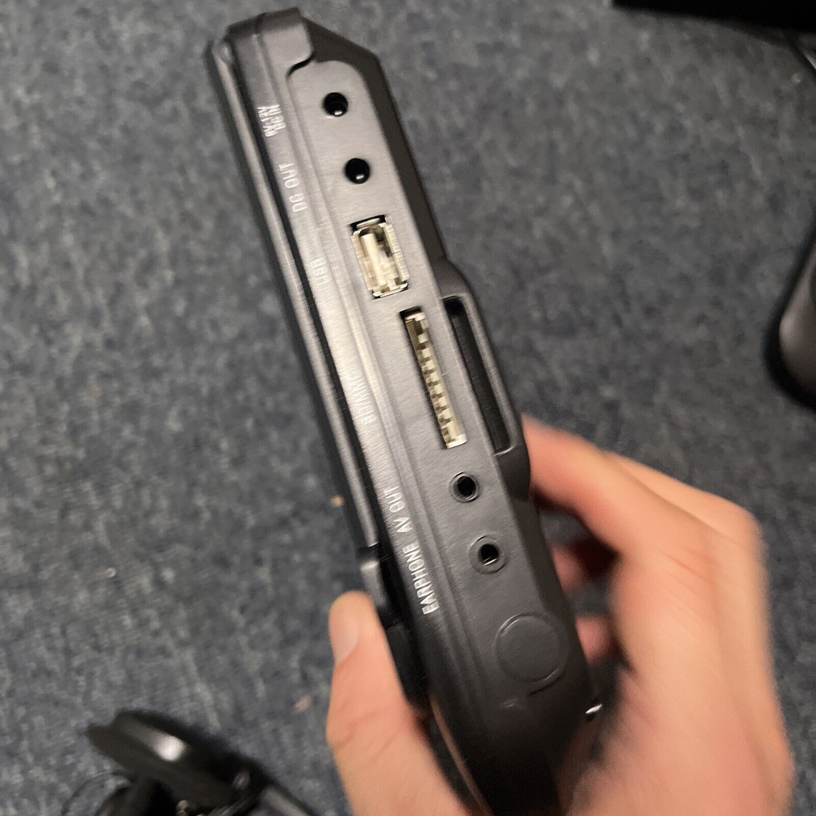 LASER 7" Portable DVD Player Dual Screen Plays All Regions DVD DVDPOR