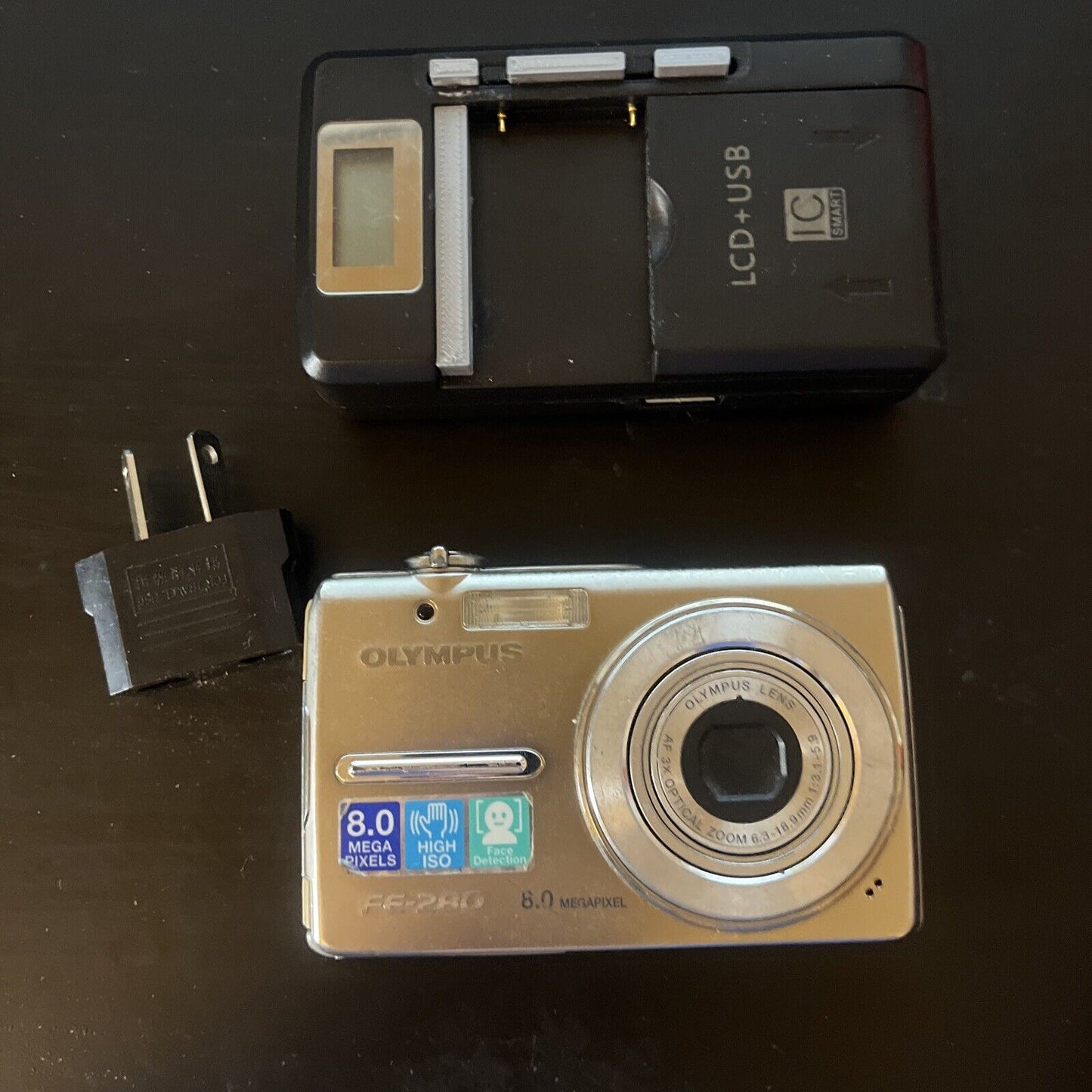 Olympus FE-280 Digital Camera 8.0MP With Battery Charger