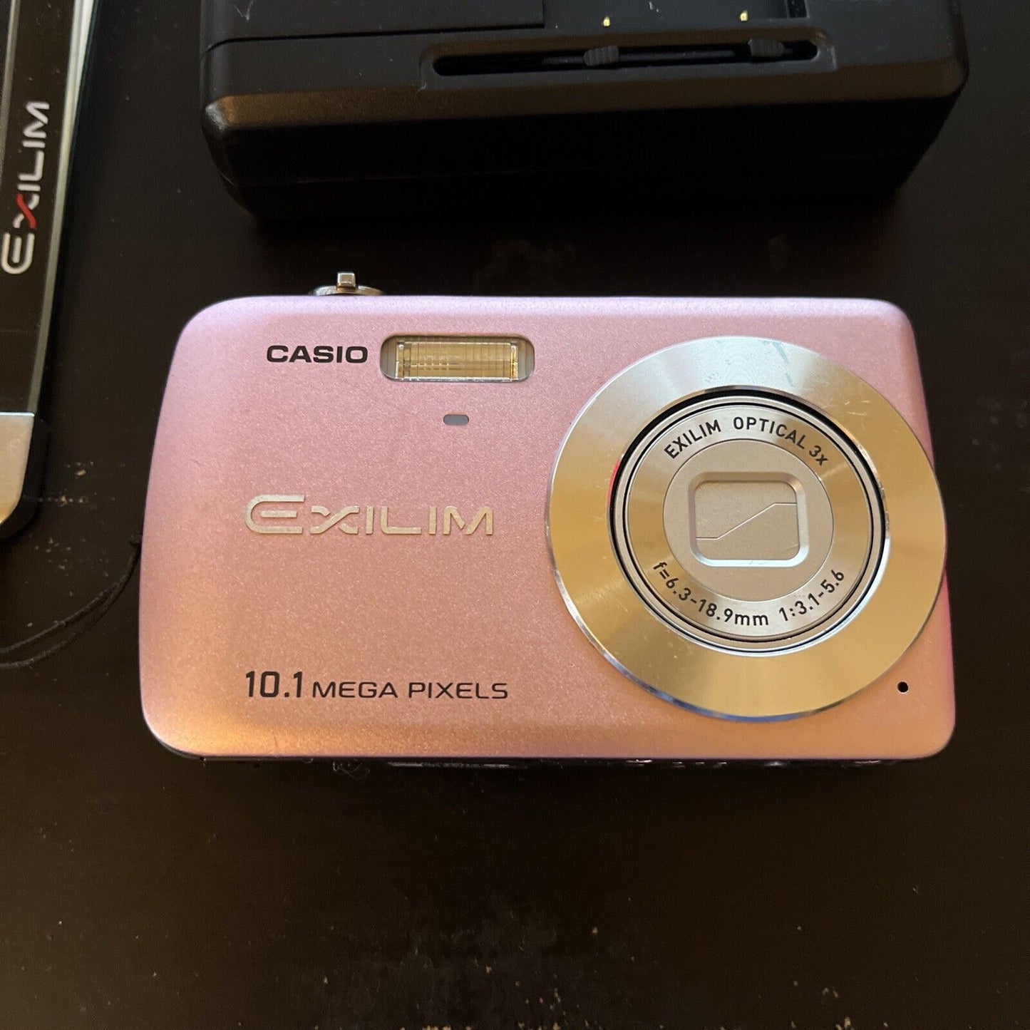 Casio Exilim EX-Z33 Digital Camera 10.1MP Pink With Charger