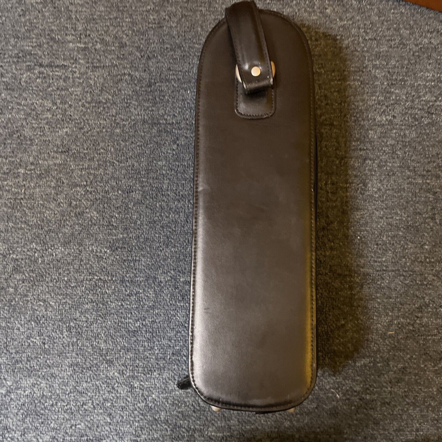 Nettle Wine Carrier Holder