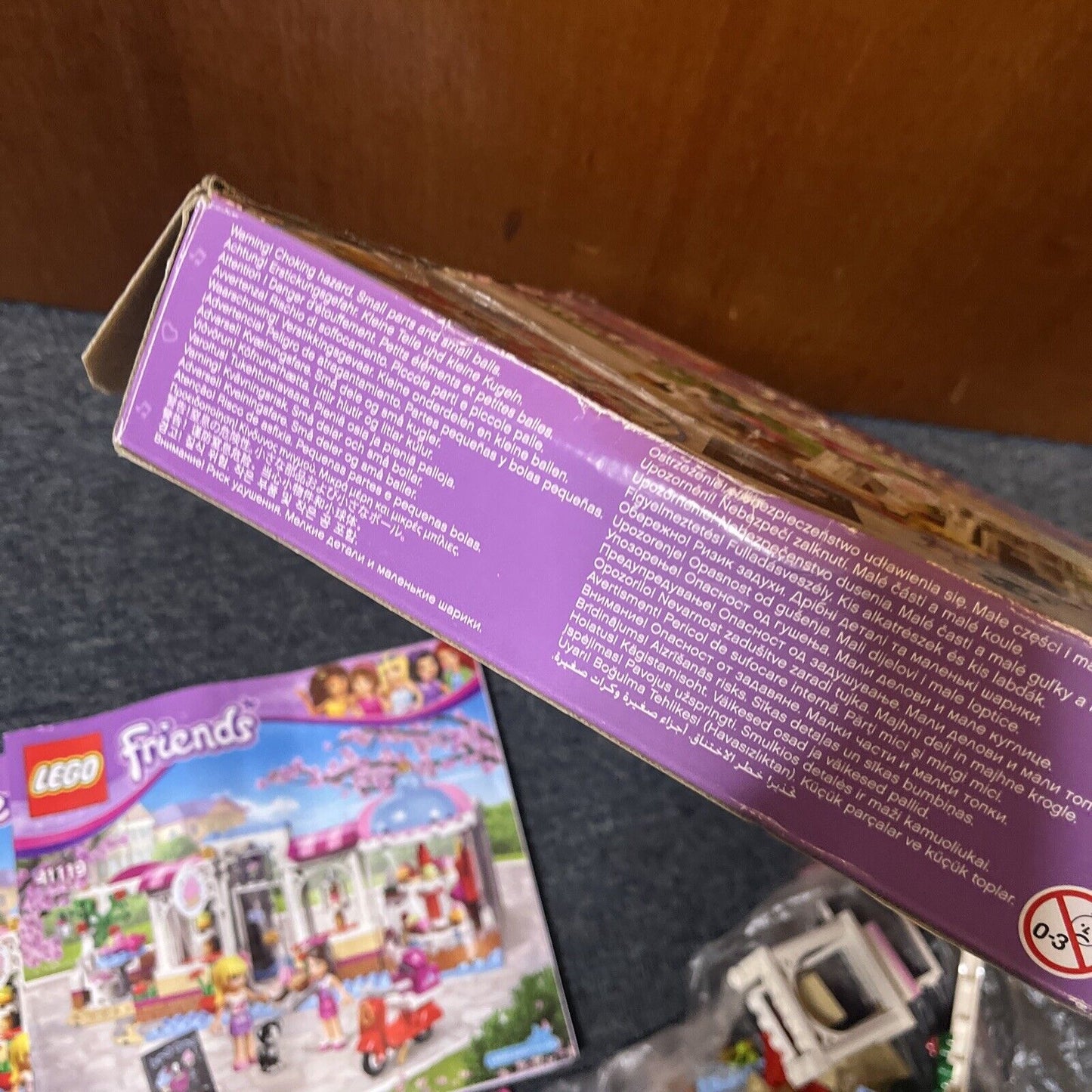 LEGO FRIENDS: Heartlake Cupcake Cafe (41119) *Uncounted - Incomplete*