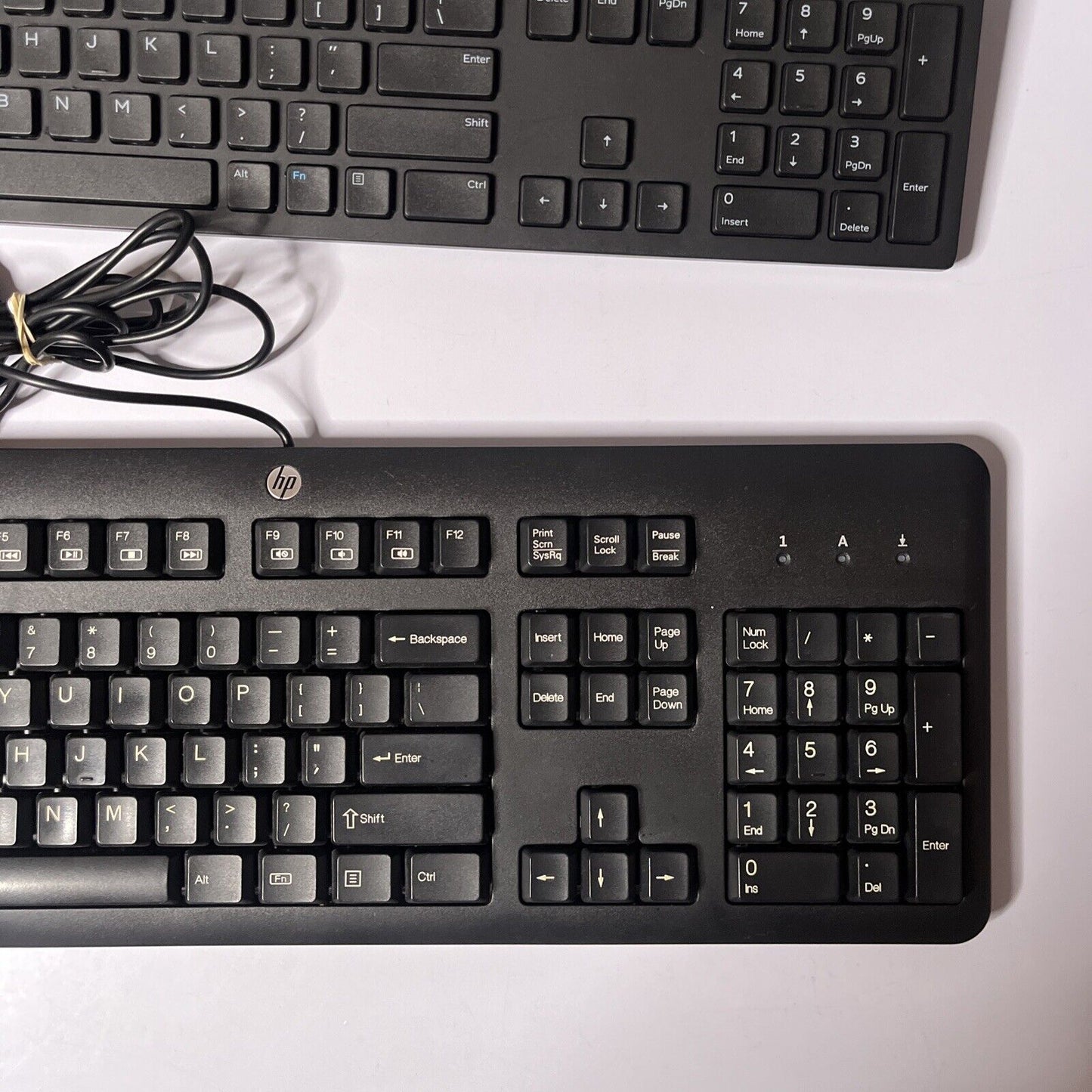2x Keyboard USB: Dell KB216t & HP KU-1156